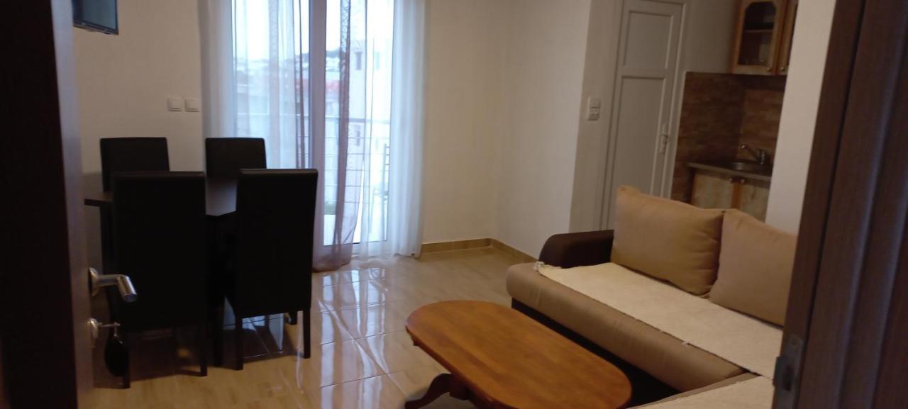 Apartments Armini Улцин Екстериор снимка